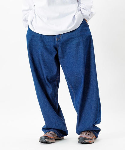 寬鬆版型桶形牛仔褲 / 水洗工藝 / 過染工藝