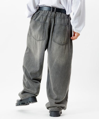 寬鬆版型桶形牛仔褲 / 水洗工藝 / 過染工藝