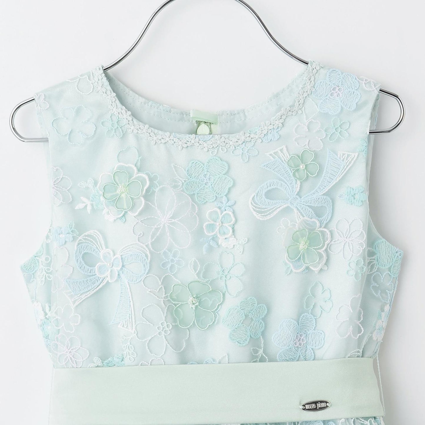 花卉刺繡連衣裙