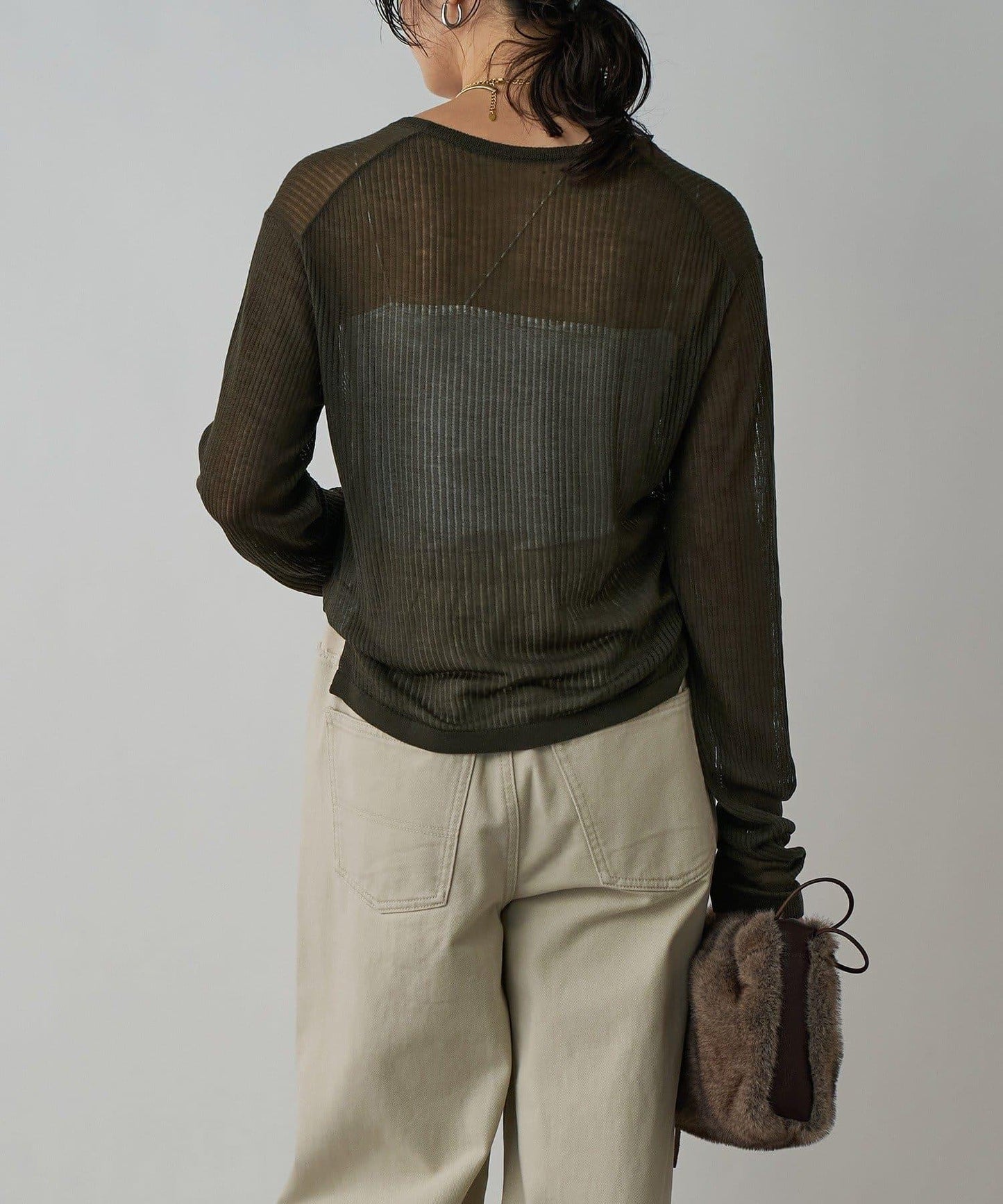 【輕盈感◎】透視U領針織衫