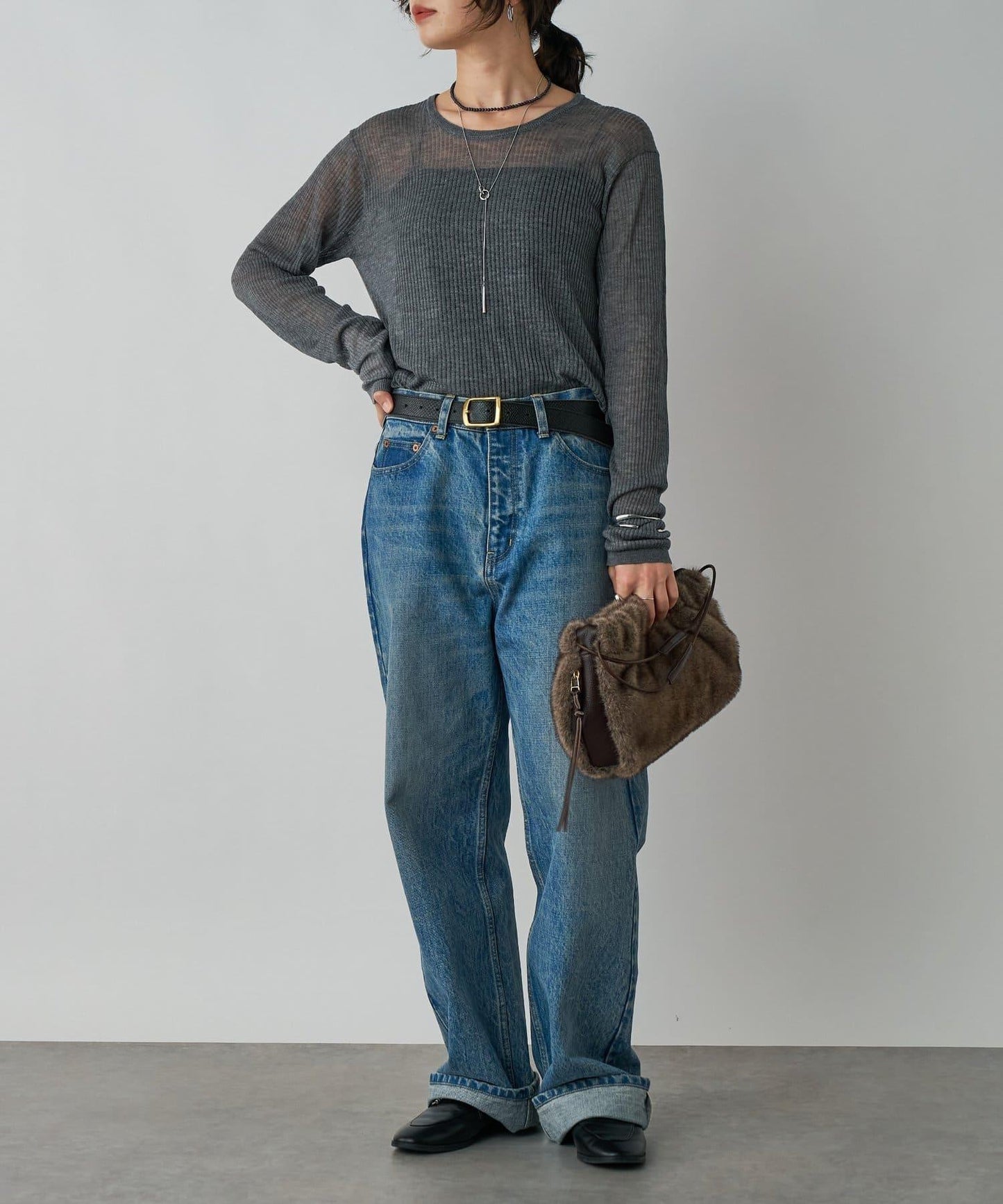 【輕盈感◎】透視U領針織衫