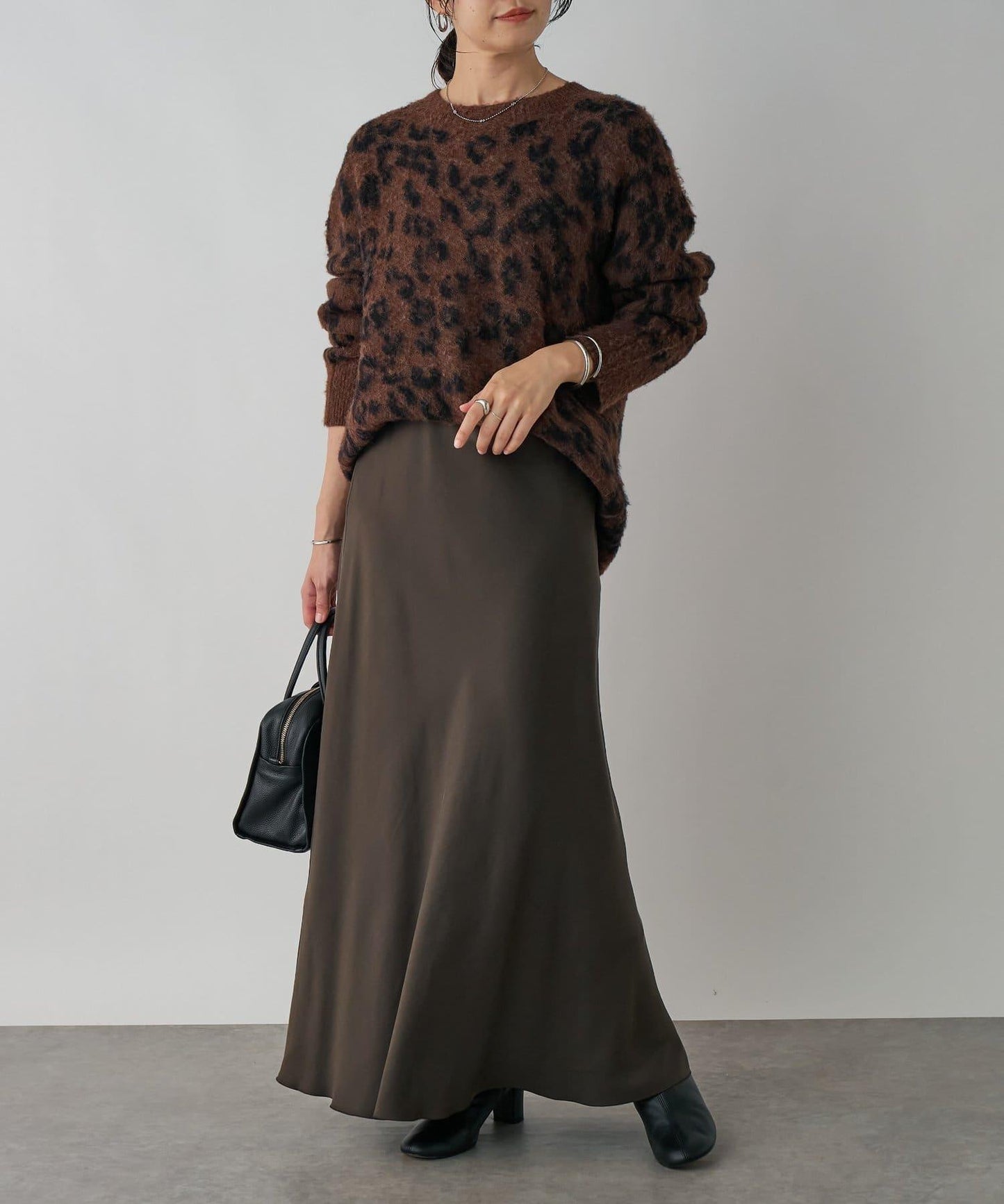 【時尚感十足】豹紋長毛針織衫