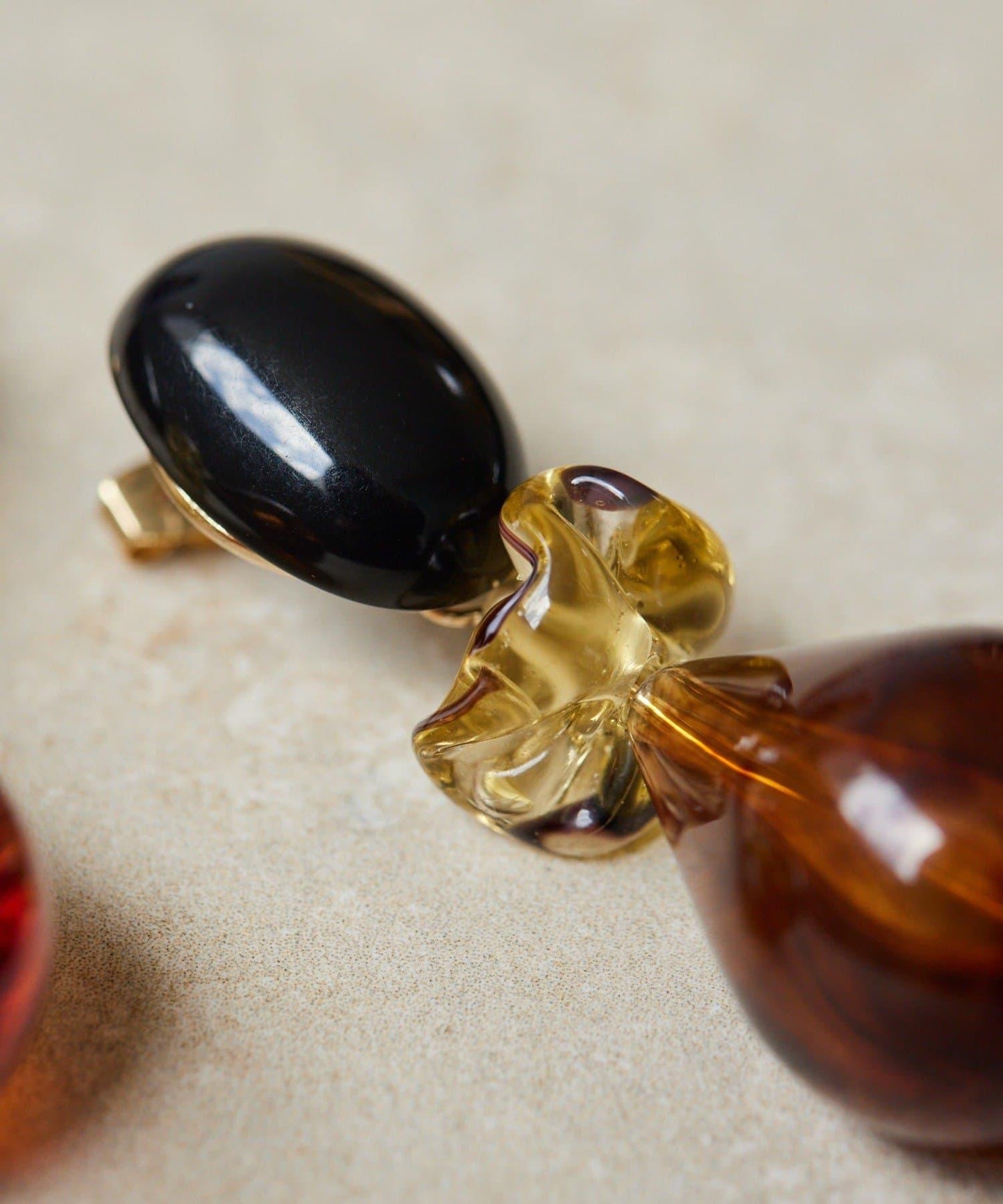 棕色樹脂水滴耳環