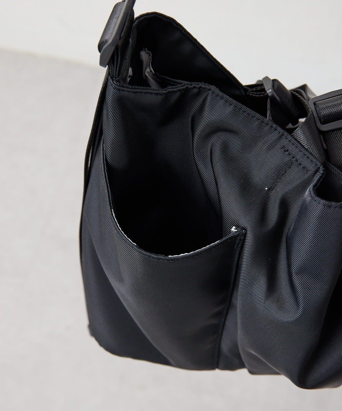 《インフルエンサーouchi企畫》可調節橫款托特包