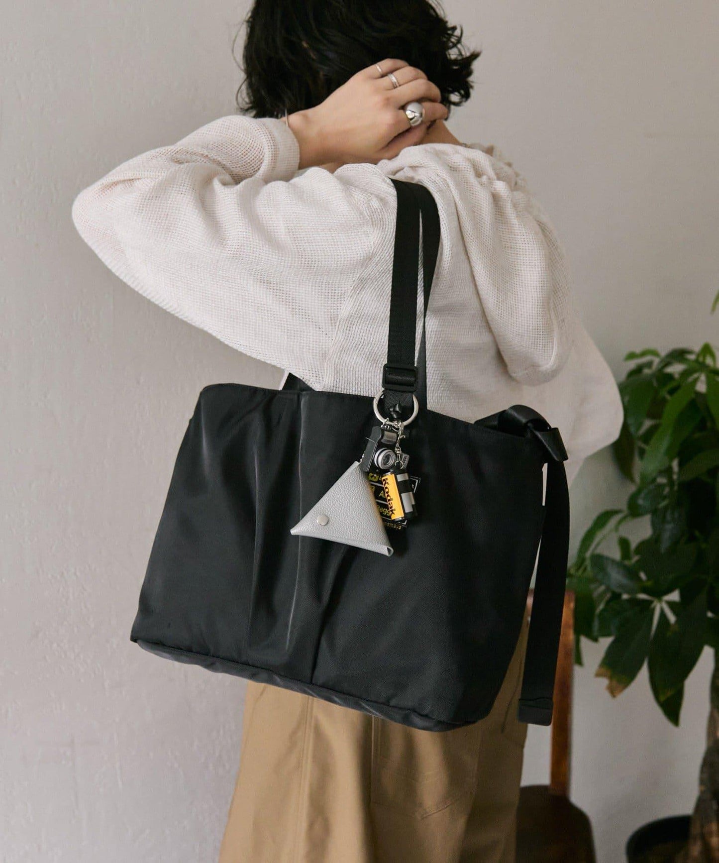 《インフルエンサーouchi企畫》可調節橫款托特包