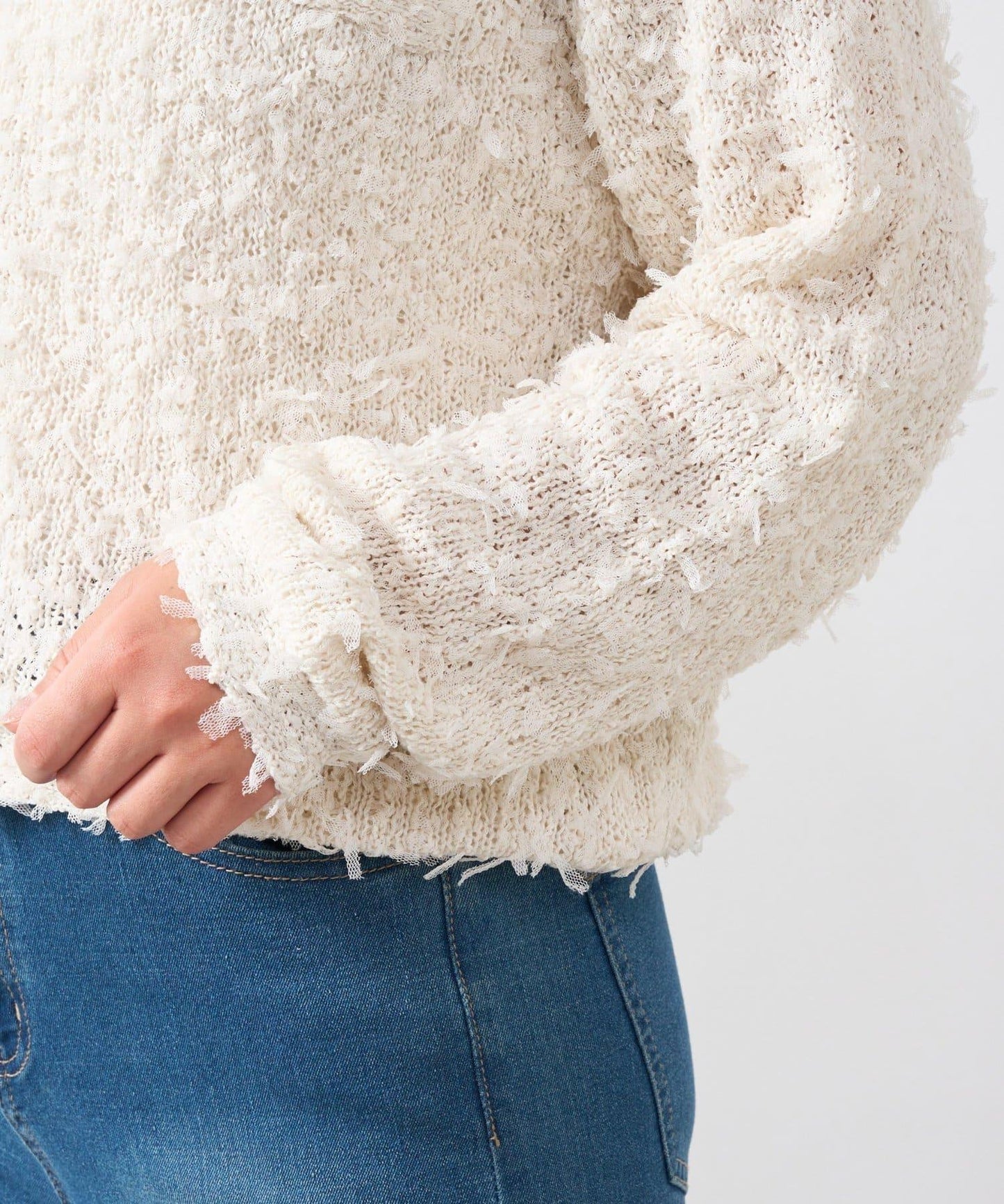 適合打造輕盈造型的亮片薄紗帶紗線金色紐扣開衫