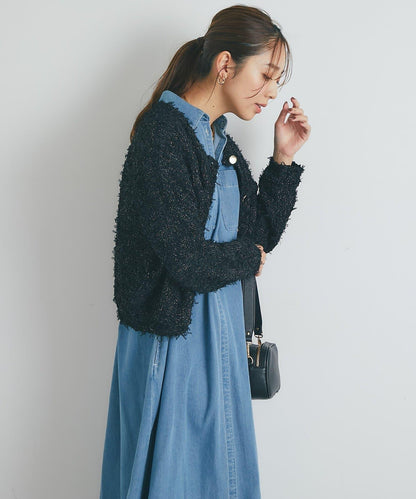 適合打造輕盈造型的亮片薄紗帶紗線金色紐扣開衫