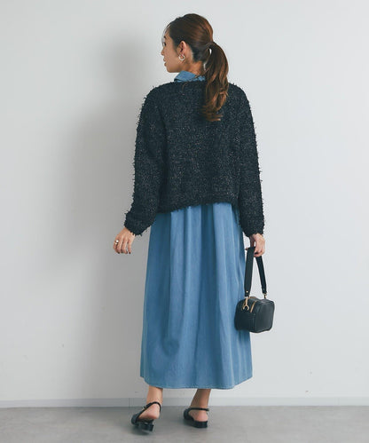 適合打造輕盈造型的亮片薄紗帶紗線金色紐扣開衫