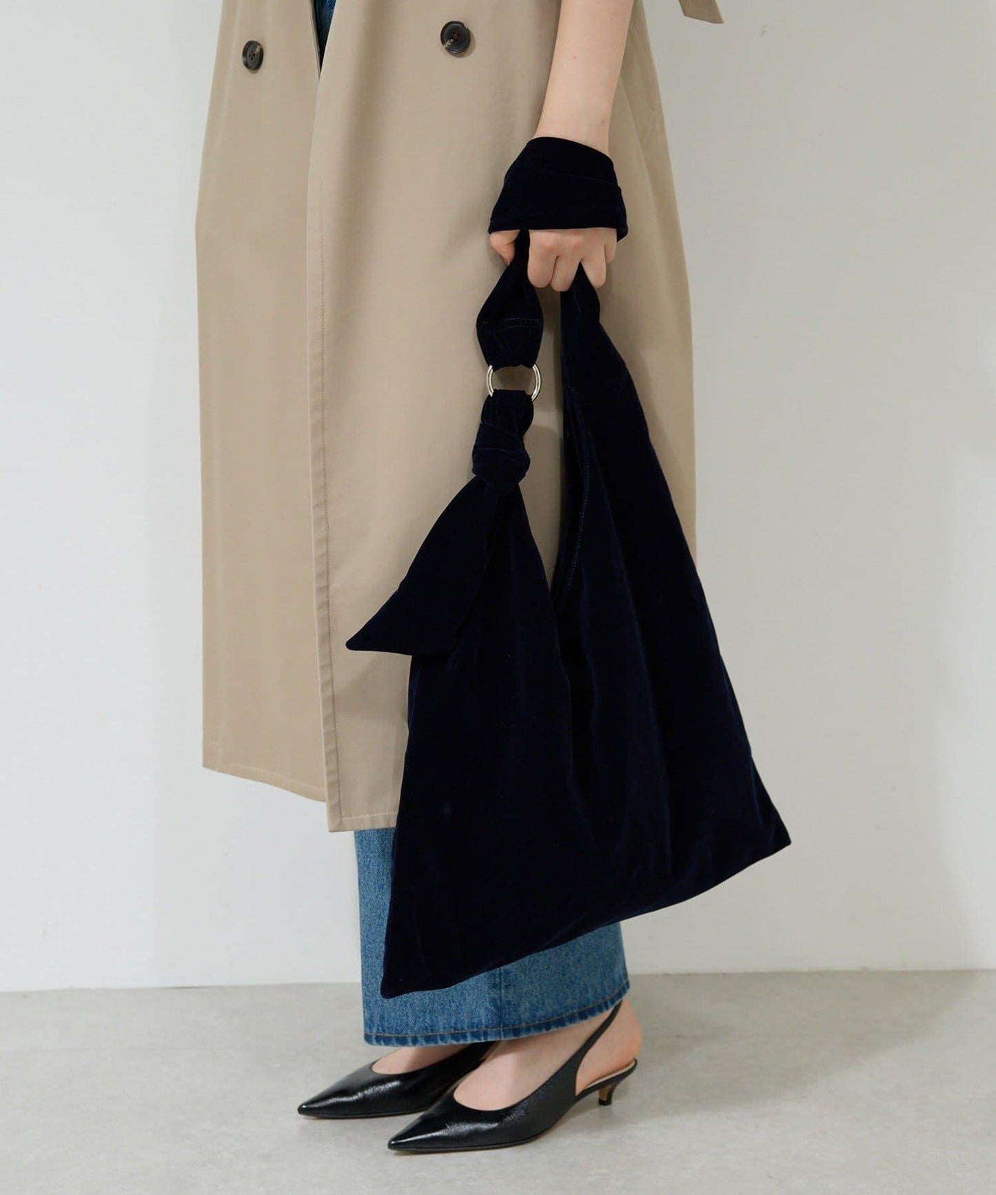 天鵝絨打結單肩包