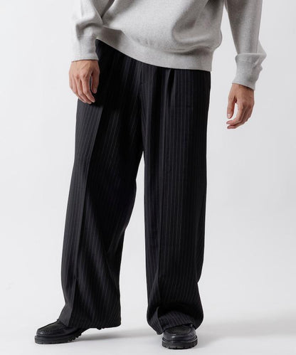 寬鬆直筒一褶西裝長褲