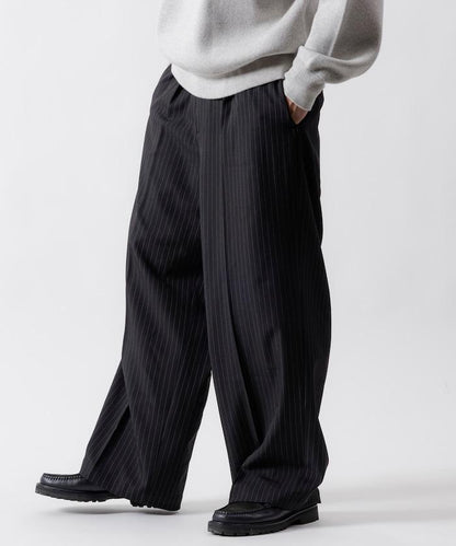 寬鬆直筒一褶西裝長褲