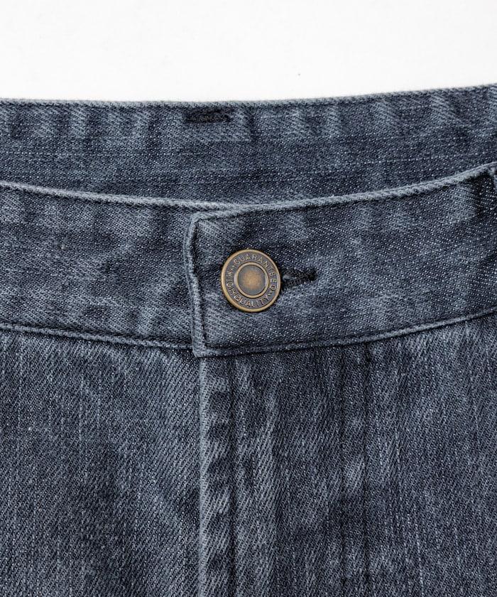 寬鬆版型弧形牛仔褲 單次水洗