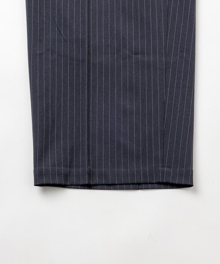 寬鬆版型弧形牛仔褲 單次水洗