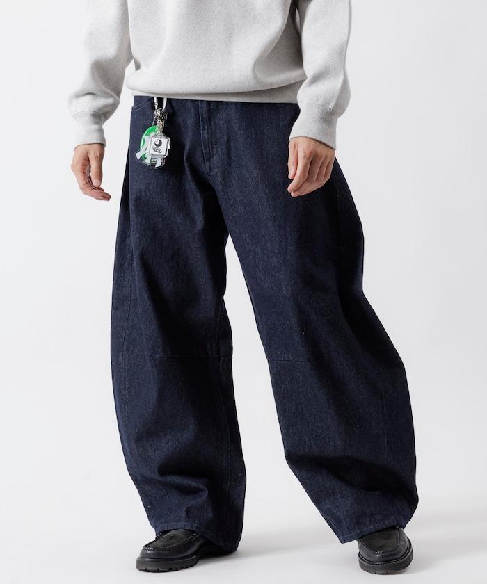 寬鬆版型弧形牛仔褲 單次水洗