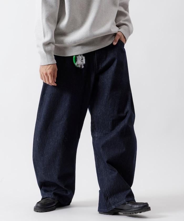 寬鬆版型弧形牛仔褲 單次水洗