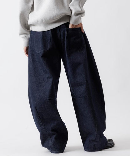 寬鬆版型弧形牛仔褲 單次水洗