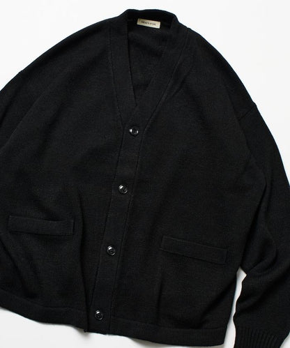 寬鬆版型 易打理 可水洗 V領開衫