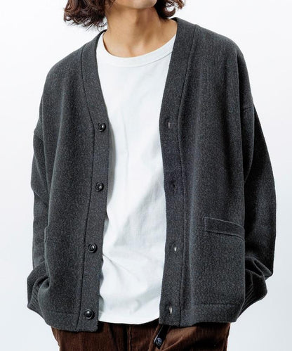 寬鬆版型 易打理 可水洗 V領開衫