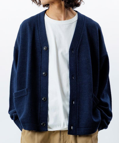 寬鬆版型 易打理 可水洗 V領開衫