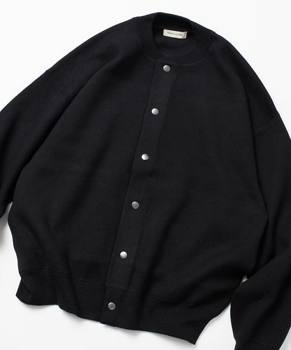 寬鬆版型 休閒風針織衛衣風圓領按扣開衫