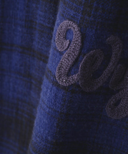 《WOMAN》刺繡格子襯衫