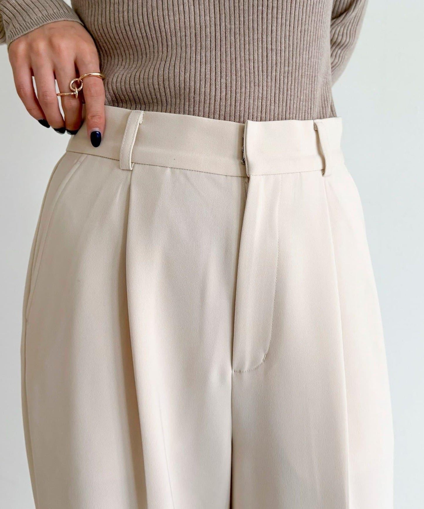 【人氣商品新款】保暖垂感打褶休閒褲