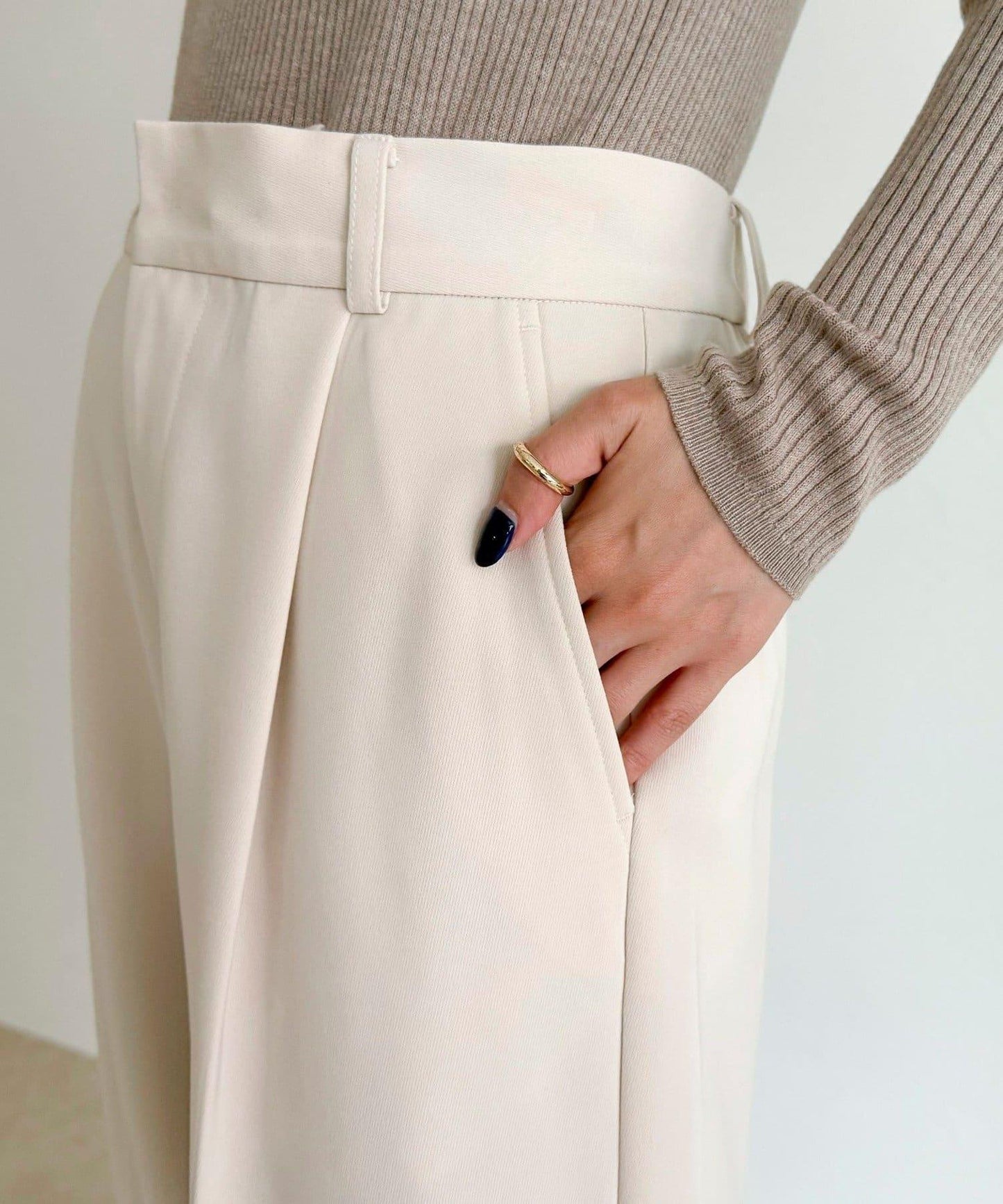 【人氣商品新款】保暖垂感打褶休閒褲