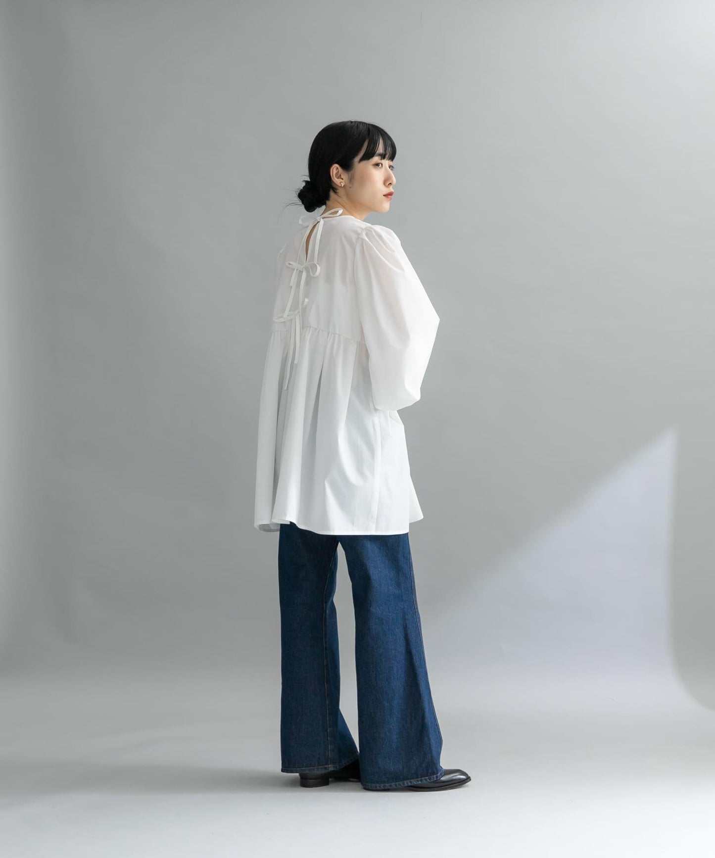 後背蝴蝶結長款上衣