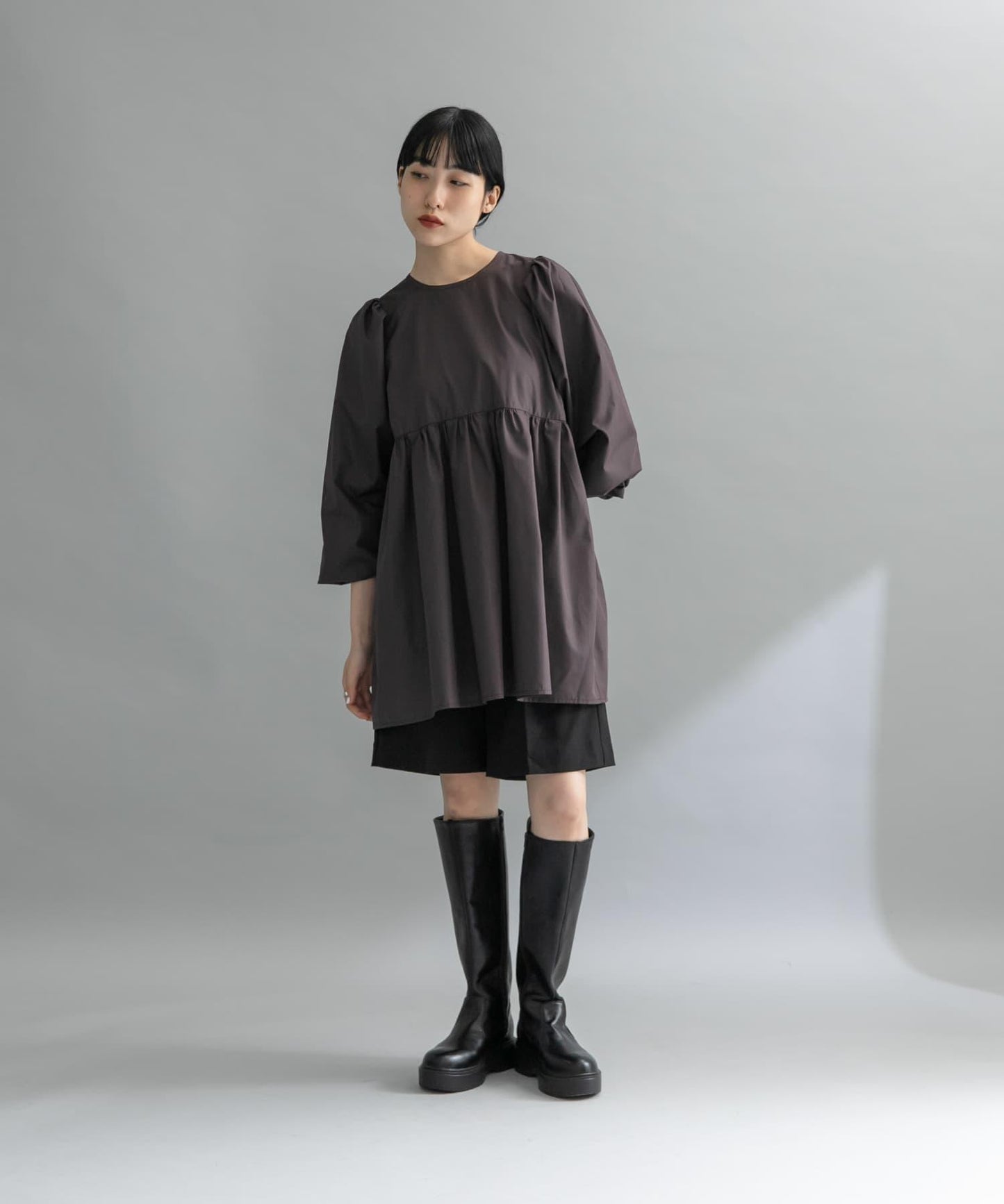 後背蝴蝶結長款上衣