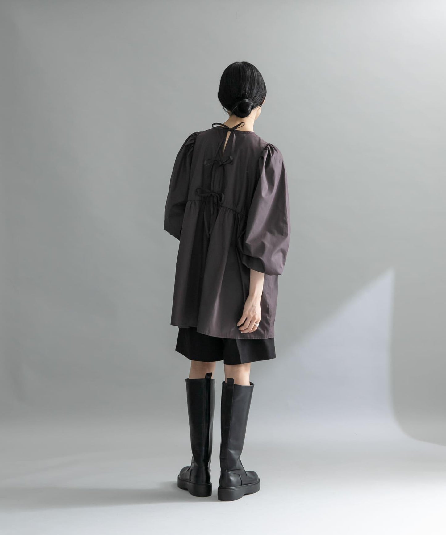 後背蝴蝶結長款上衣