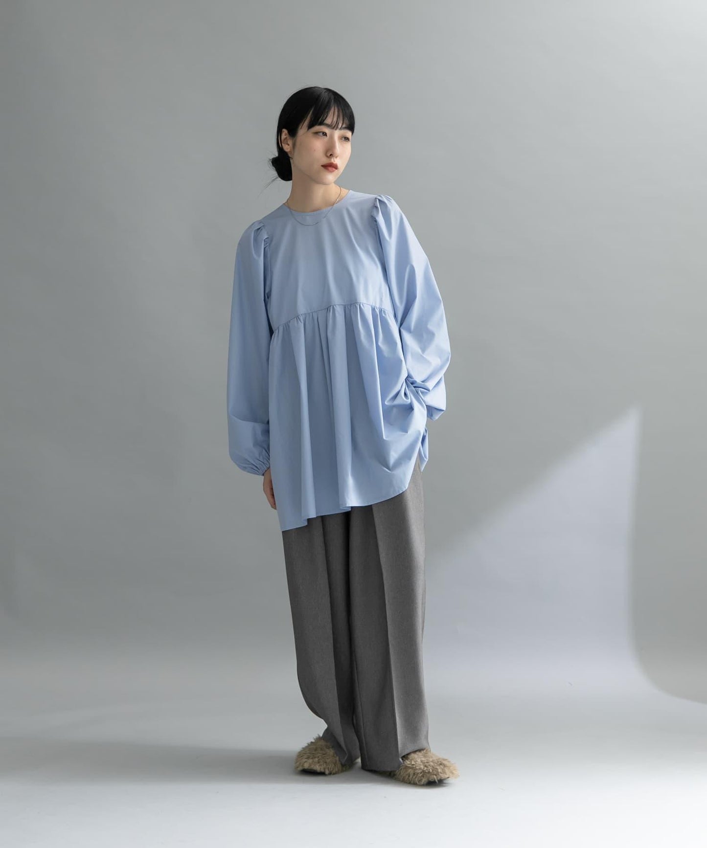 後背蝴蝶結長款上衣