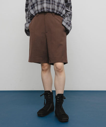 前縫線短褲