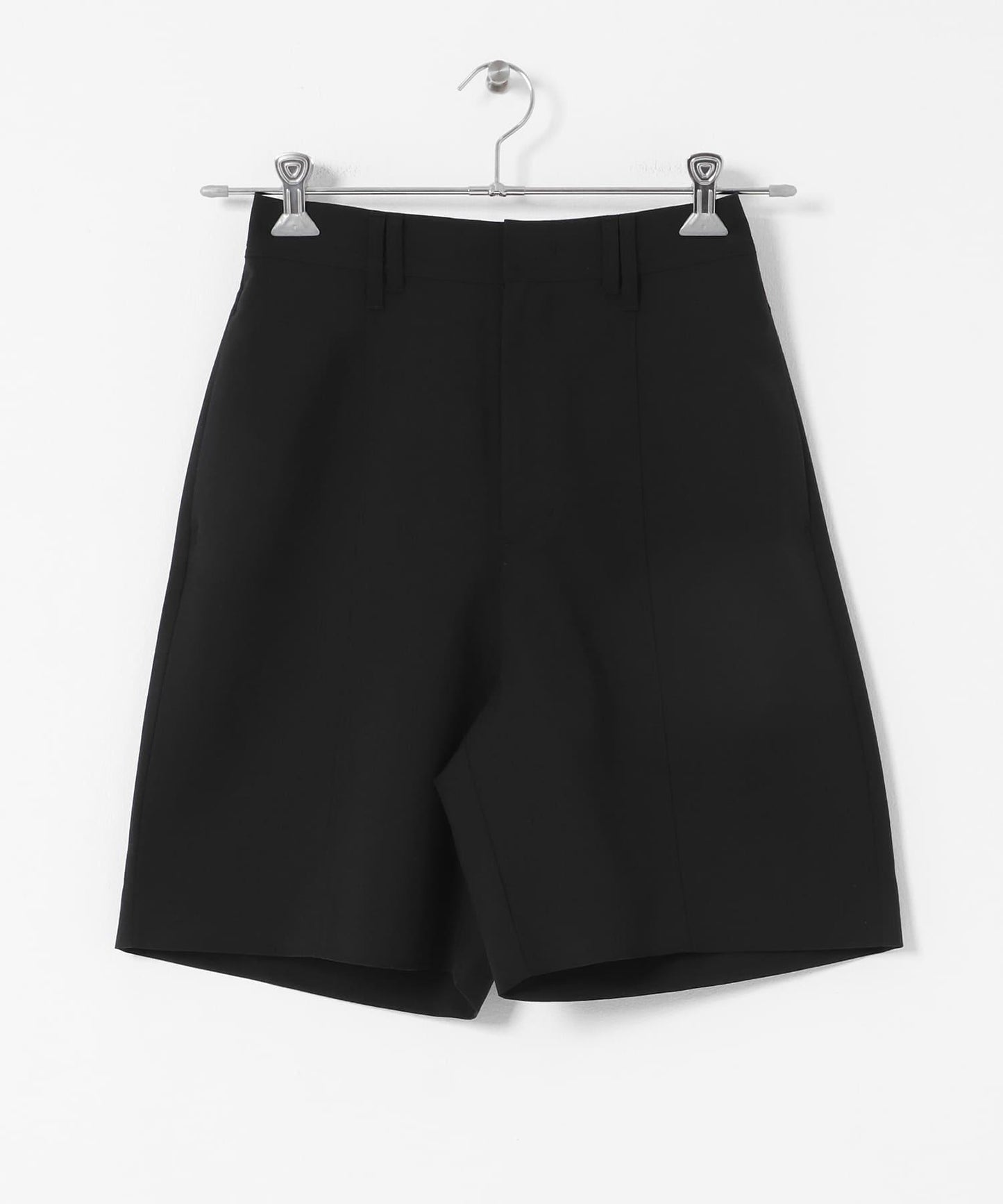 前縫線短褲
