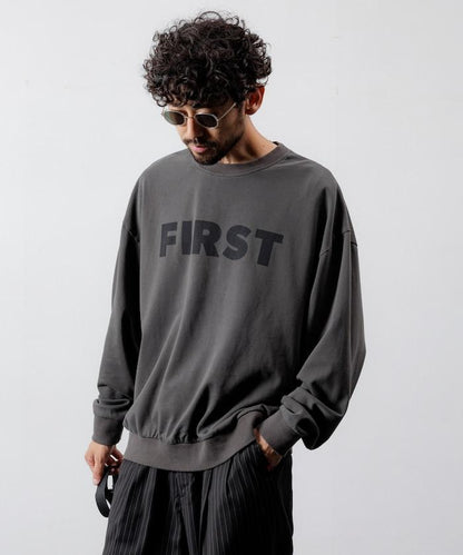 正面印花圓領衛衣 FIRST / 寬鬆版型