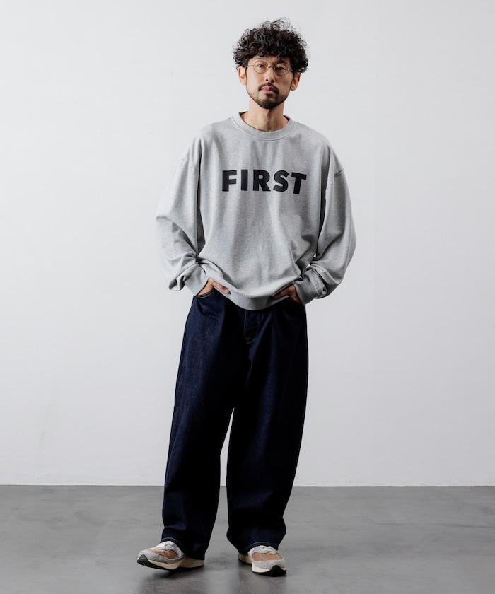 正面印花圓領衛衣 FIRST / 寬鬆版型