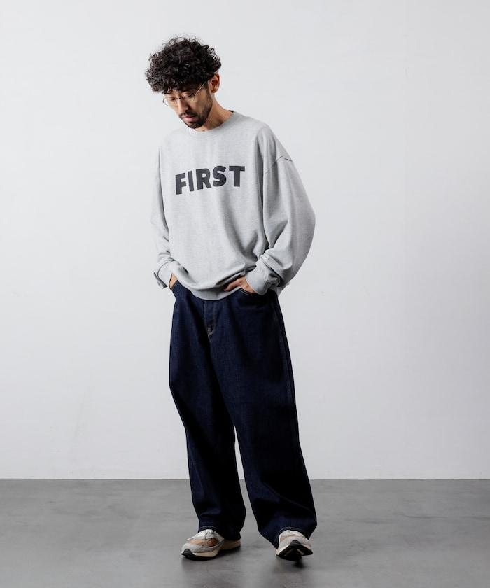 正面印花圓領衛衣 FIRST / 寬鬆版型