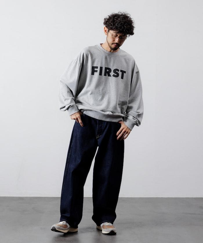 正面印花圓領衛衣 FIRST / 寬鬆版型