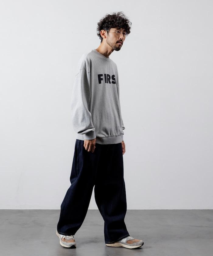 正面印花圓領衛衣 FIRST / 寬鬆版型