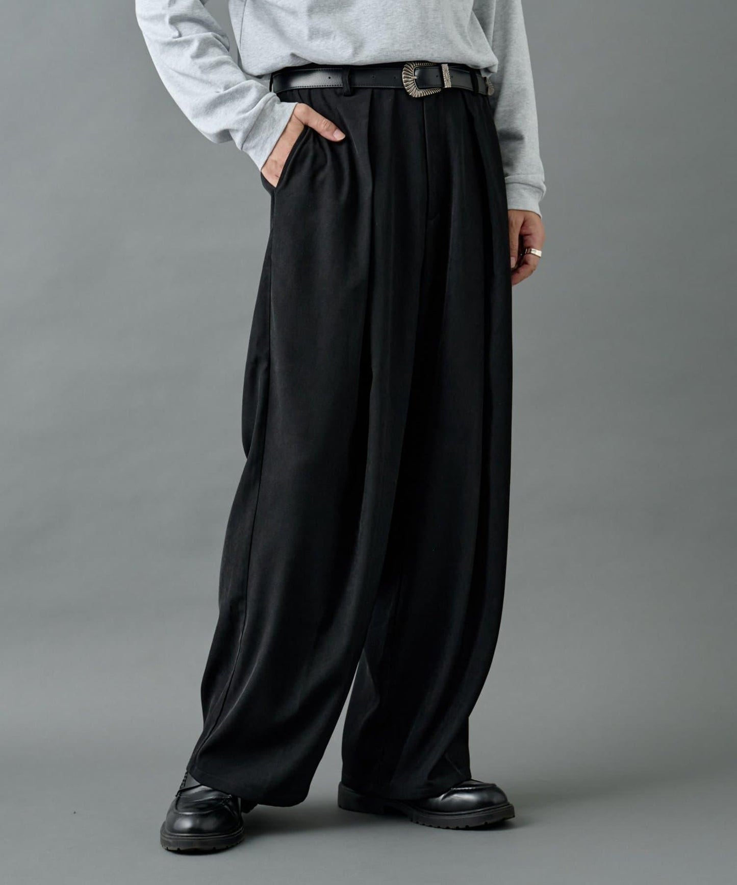 【AW】交叉褶皺寬鬆西裝褲