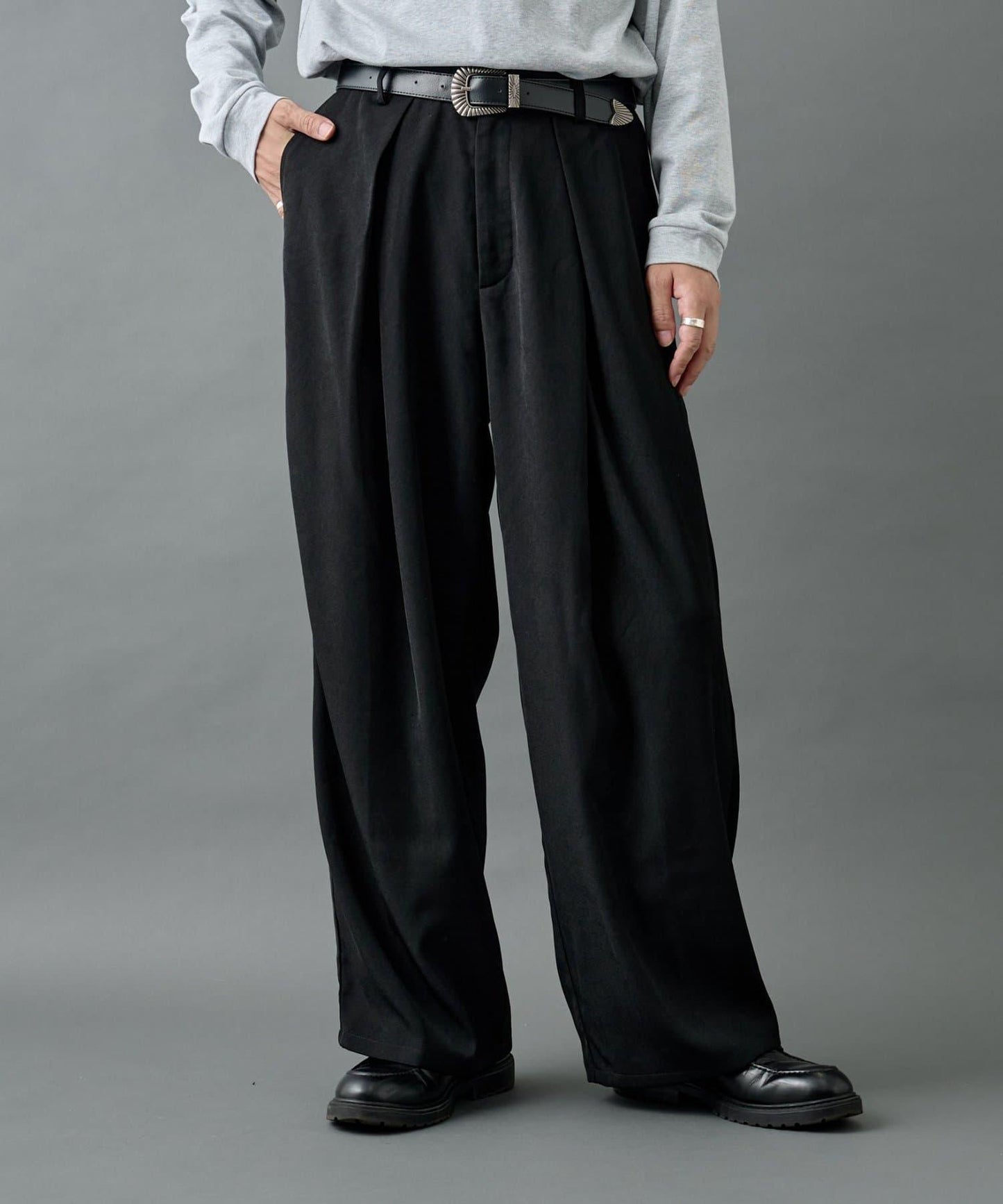 【AW】交叉褶皺寬鬆西裝褲