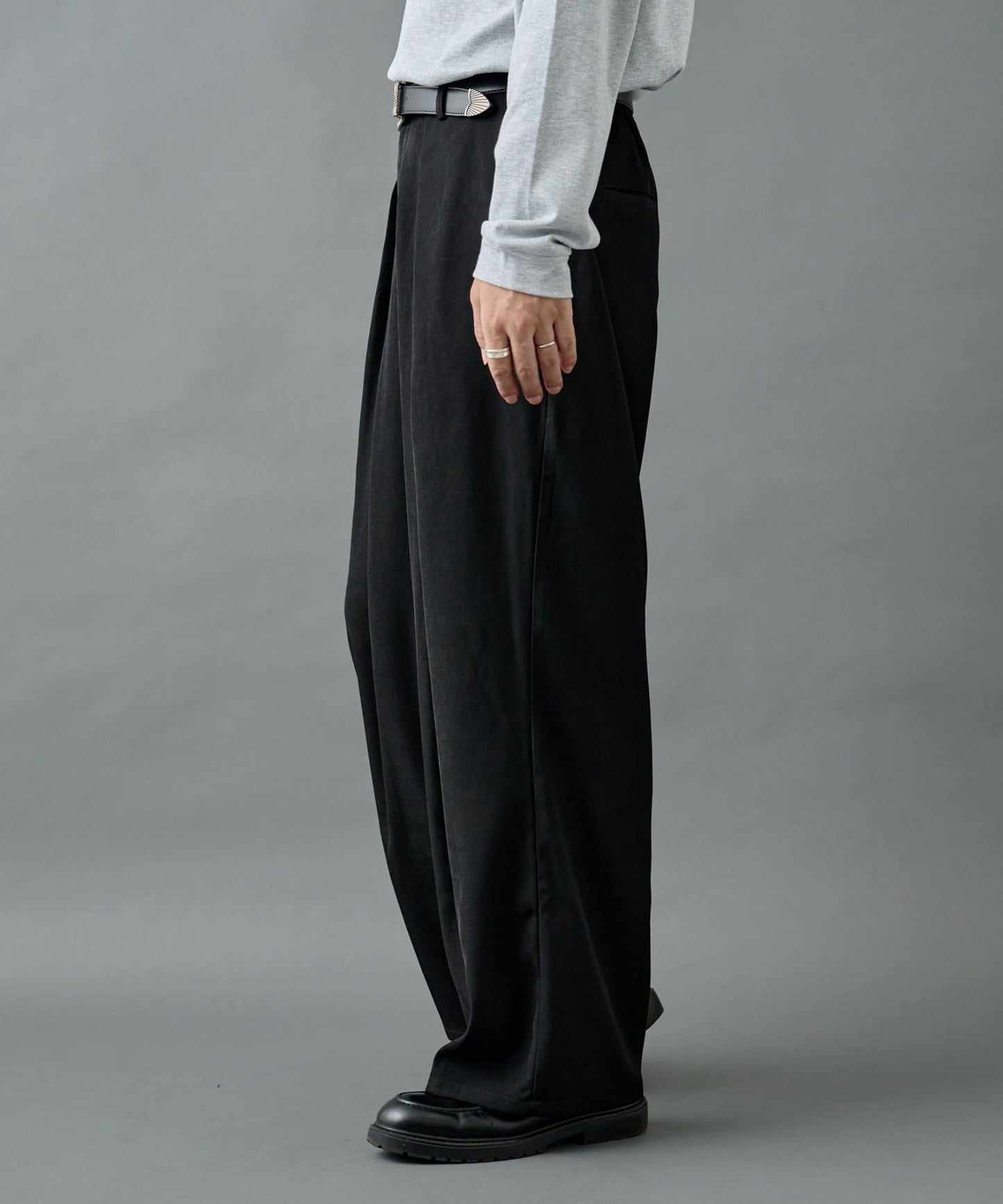 【AW】交叉褶皺寬鬆西裝褲