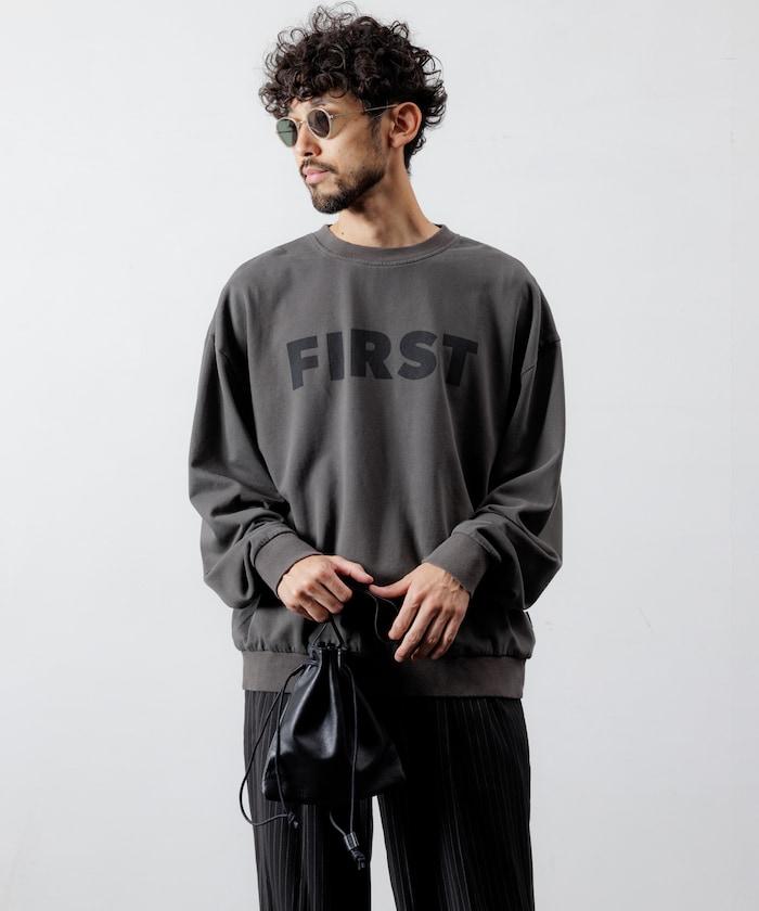 正面印花圓領衛衣 FIRST / 寬鬆版型