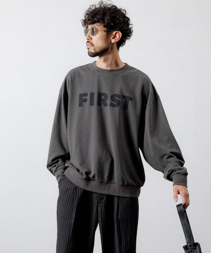 正面印花圓領衛衣 FIRST / 寬鬆版型