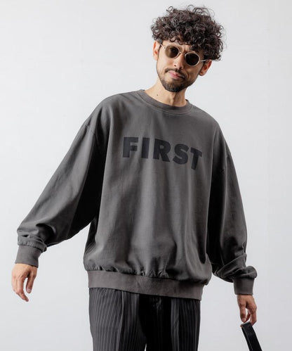 正面印花圓領衛衣 FIRST / 寬鬆版型