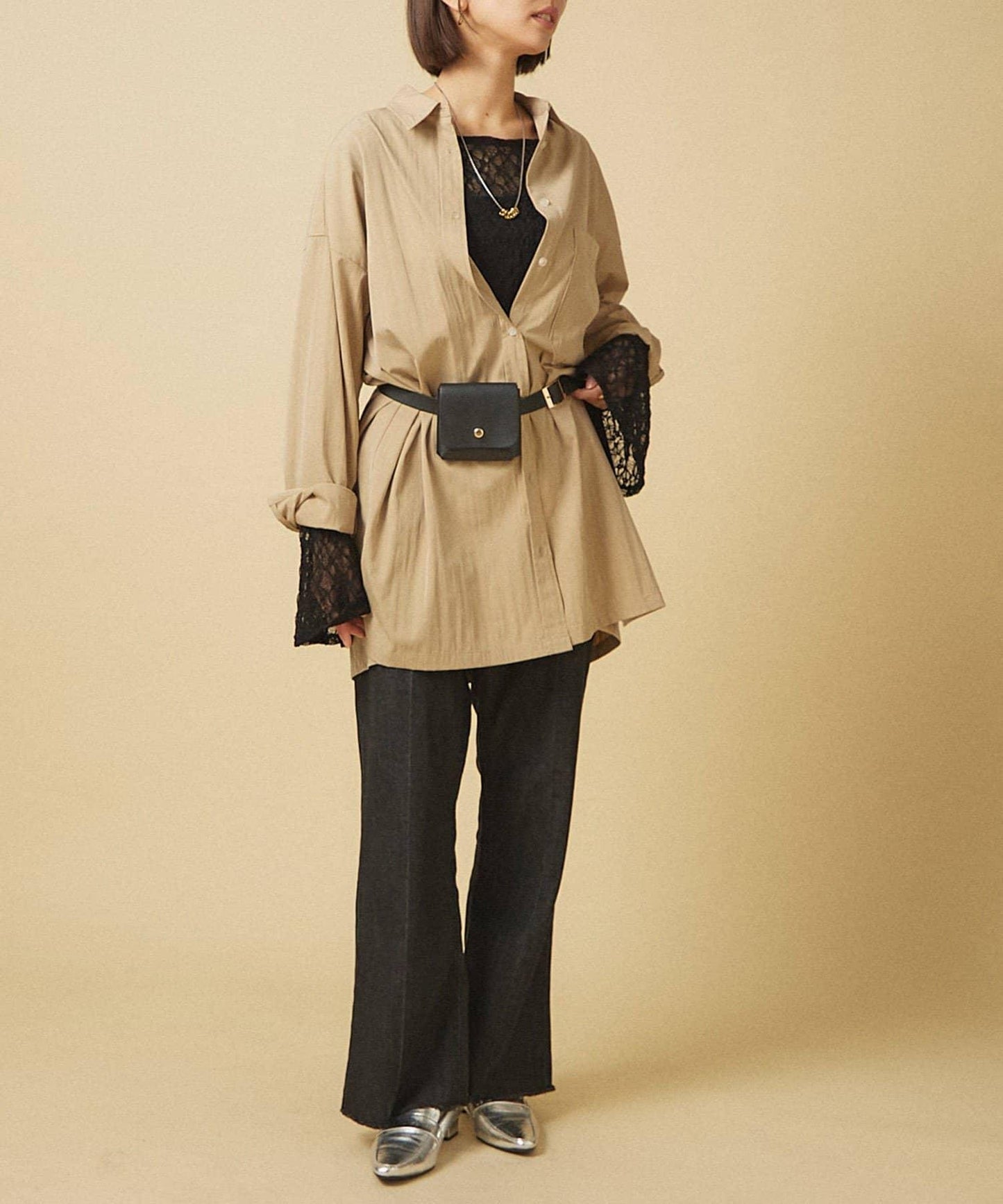 蕾絲喇叭袖套頭衫