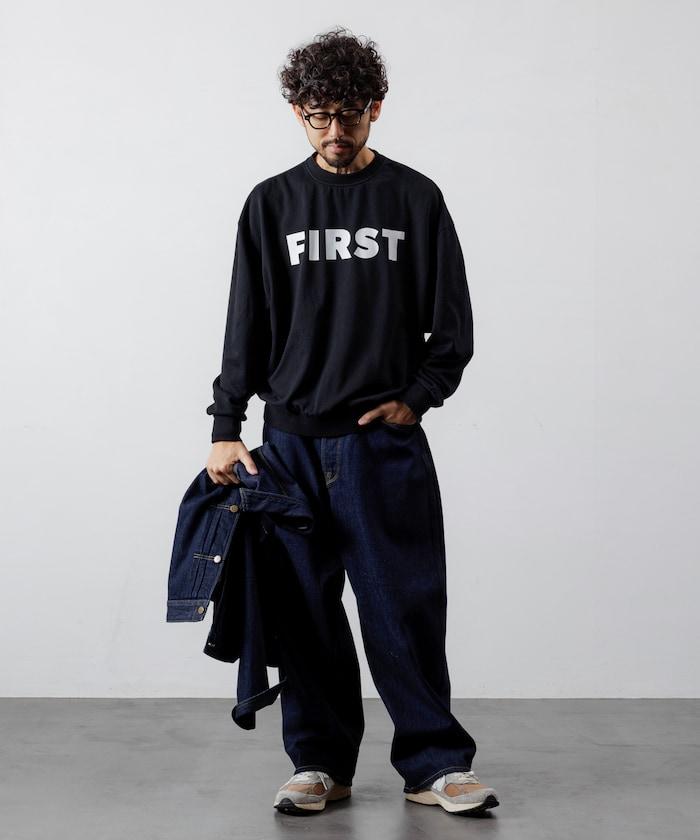 正面印花圓領衛衣 FIRST / 寬鬆版型