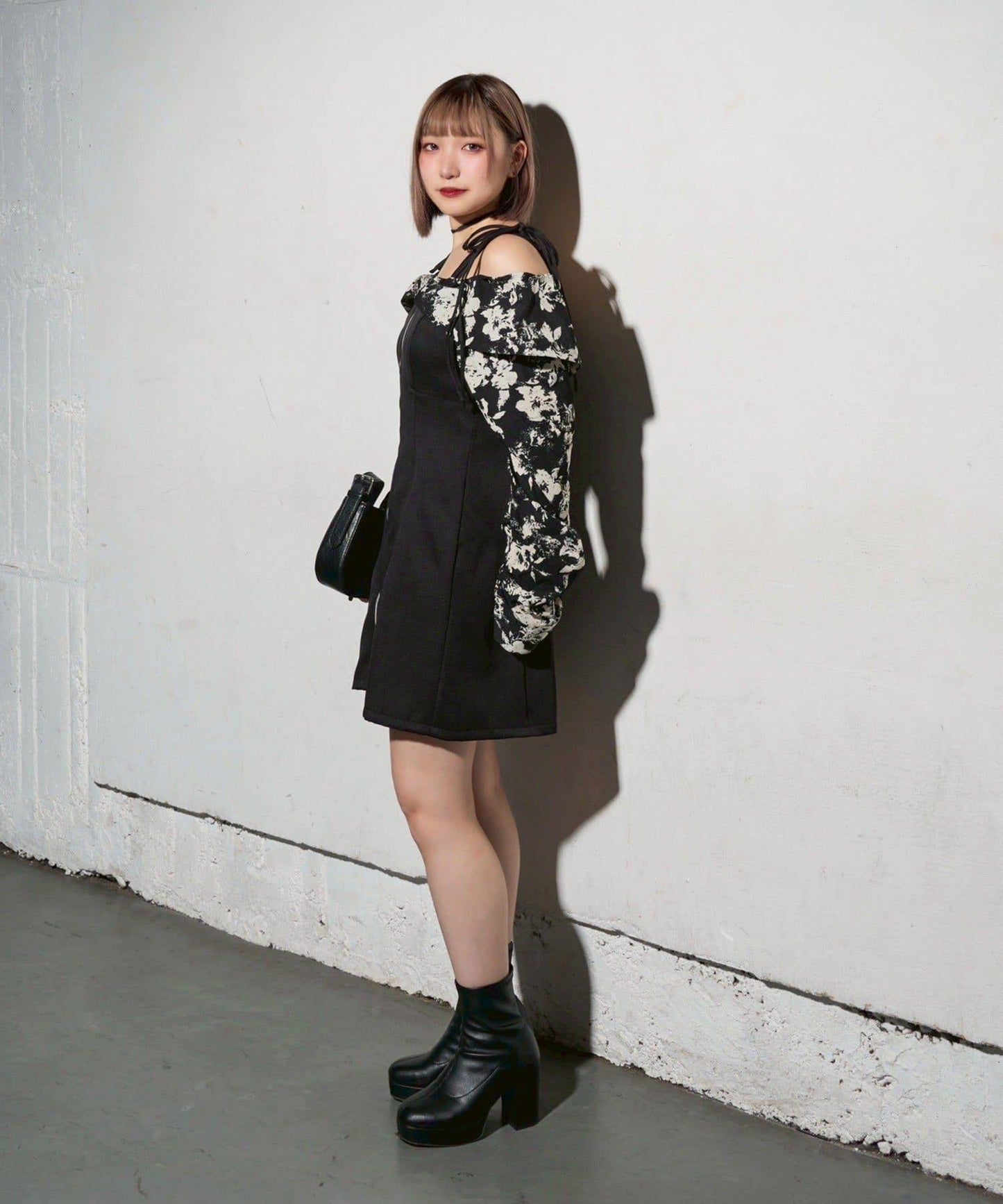 【Mavie..7】短款開衫+迷你吊帶連衣裙套裝