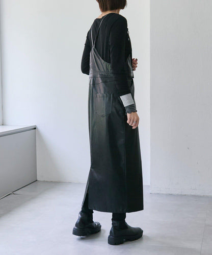 仿皮揹帶裙【SUM1 STYLE】