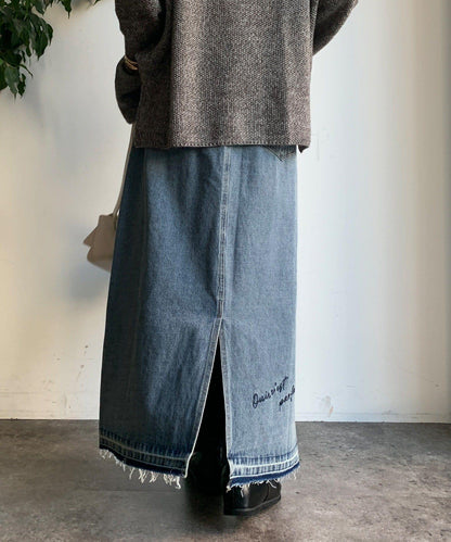 牛仔刺繡前扣半身裙