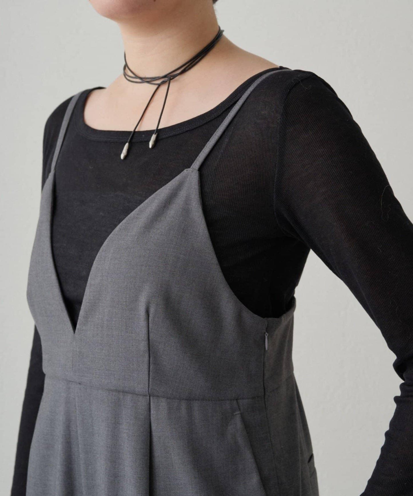 【Loungedress】V領吊帶連體褲